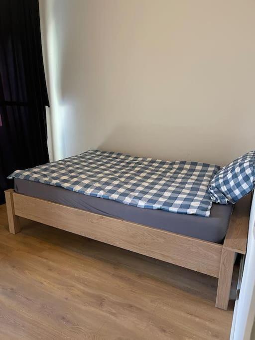 Lovely 1 Private Bedroom With Garden View Rotterdam Exteriér fotografie